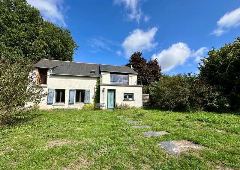 Maison à CHENEHUTTE-TREVES-CUNAULT