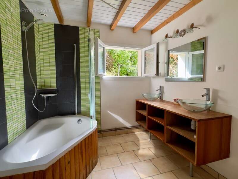 Maison à CHENEHUTTE-TREVES-CUNAULT