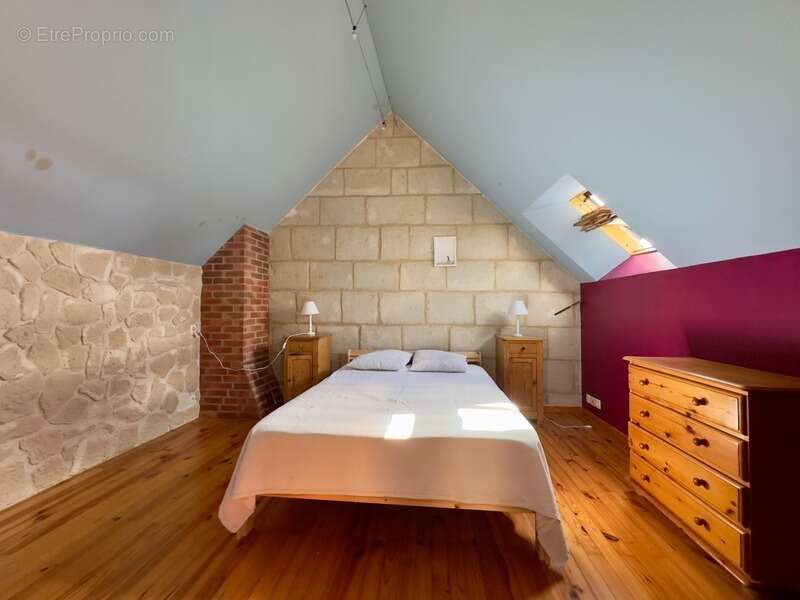 Maison à CHENEHUTTE-TREVES-CUNAULT