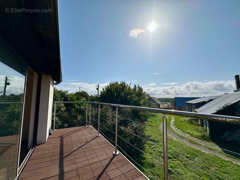 Maison à CHENEHUTTE-TREVES-CUNAULT