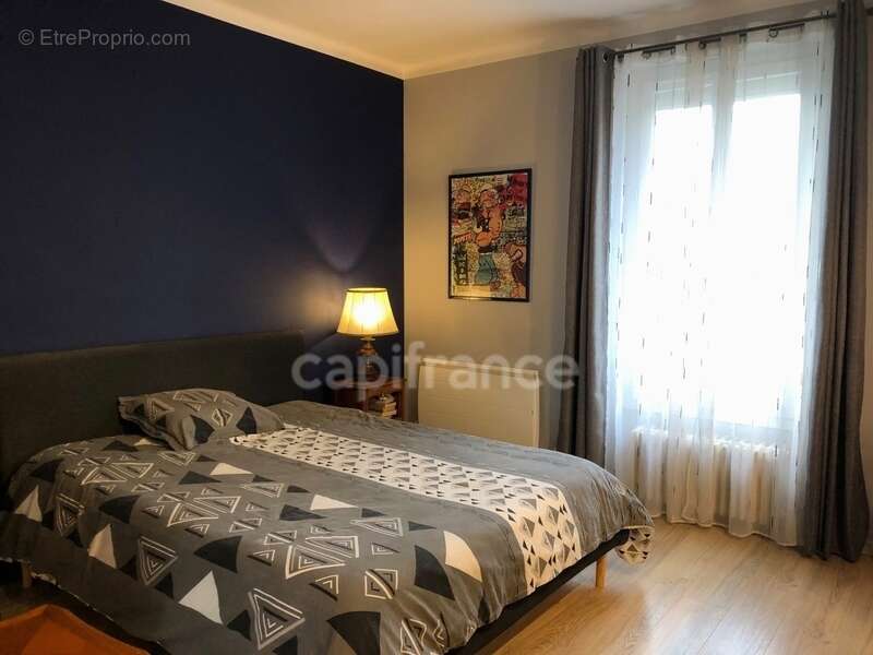 Maison à BAGNEAUX-SUR-LOING