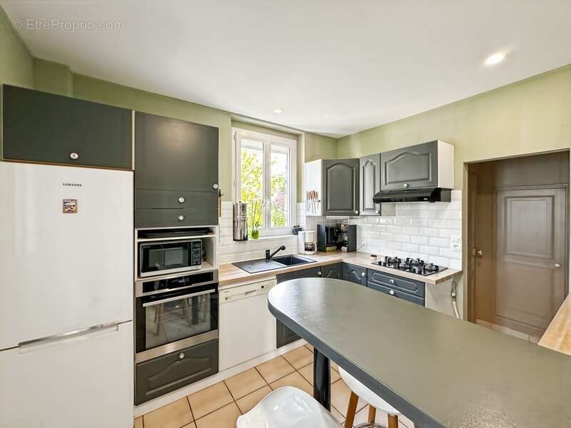 Maison à BAGNEAUX-SUR-LOING