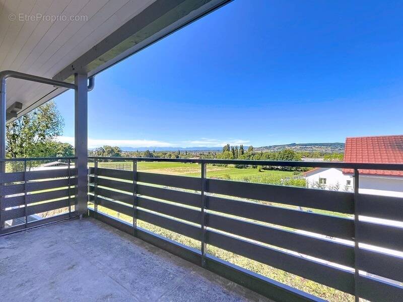 Appartement à BRENTHONNE