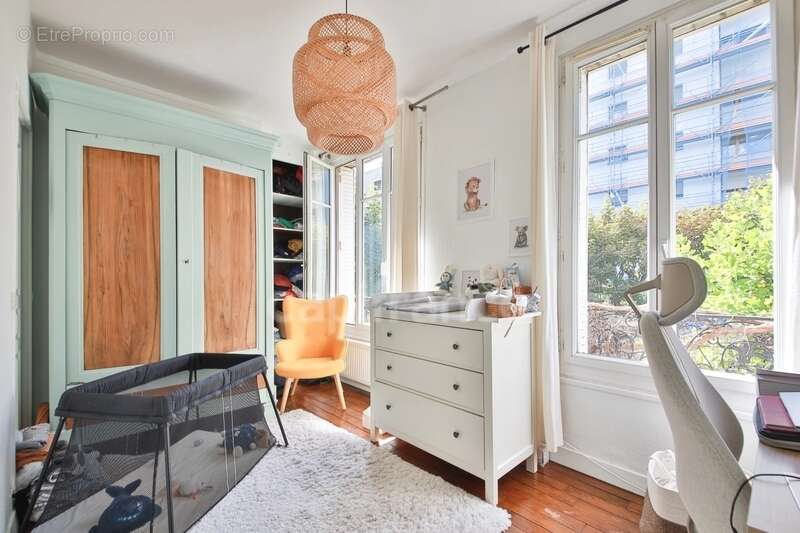 Appartement à SURESNES