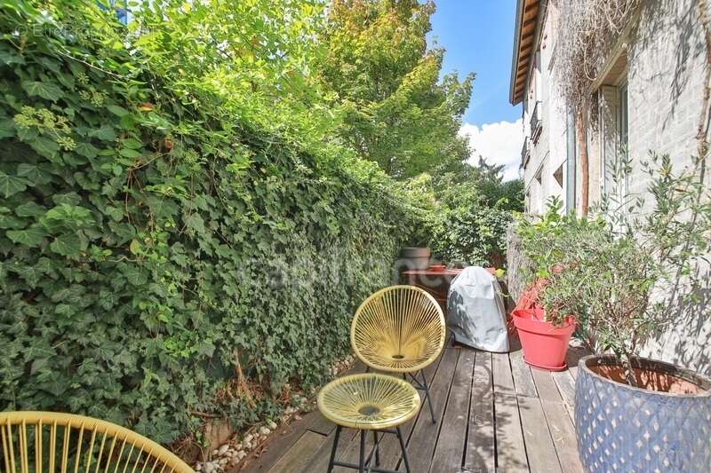 Appartement à SURESNES