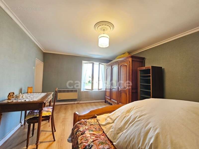 Maison à PANISSIERES