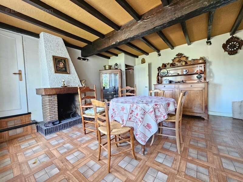 Maison à PANISSIERES