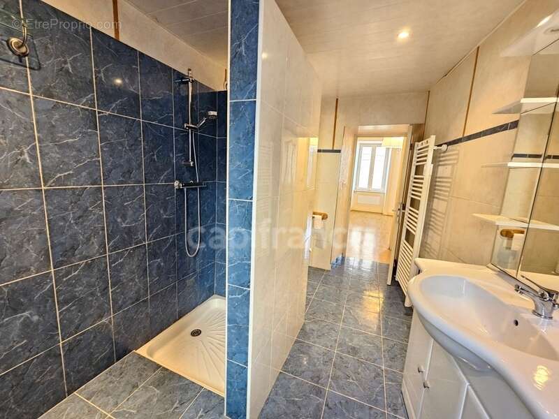 Maison à PANISSIERES