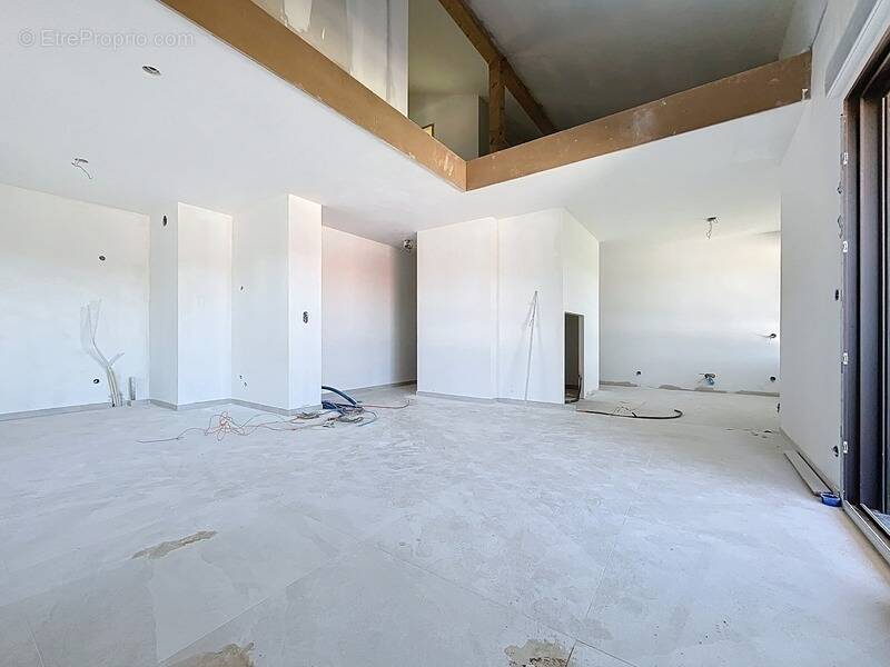 Appartement à BRENTHONNE