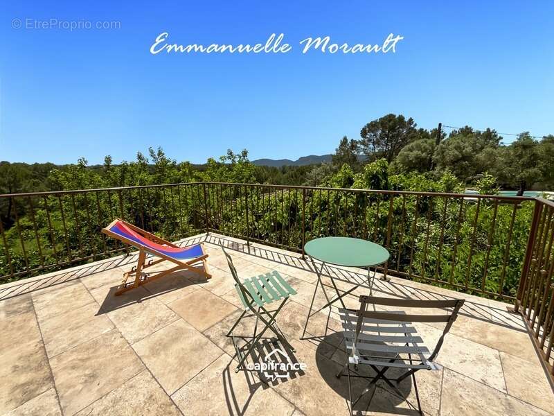 Maison à BAGNOLS-EN-FORET