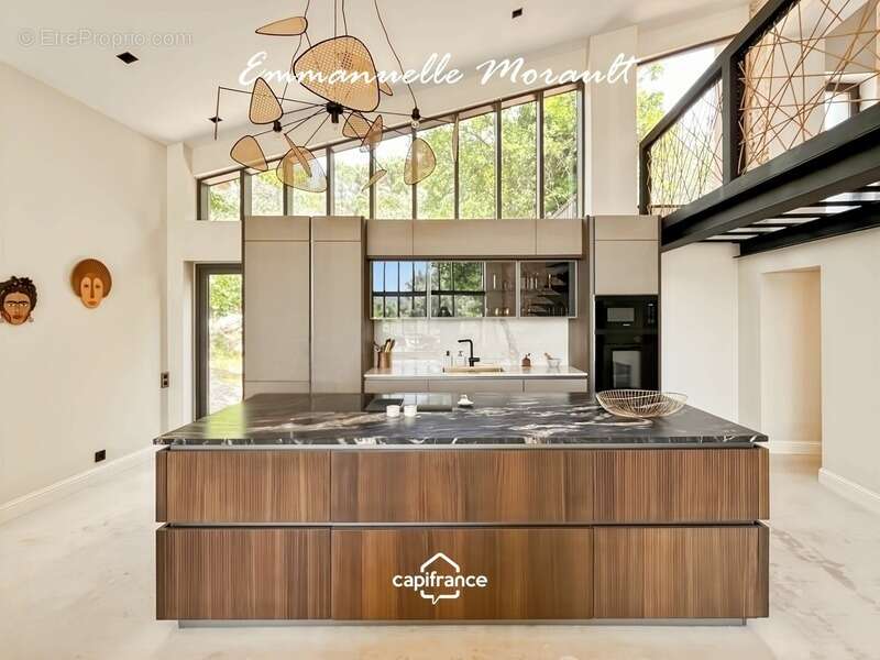 Maison à BAGNOLS-EN-FORET