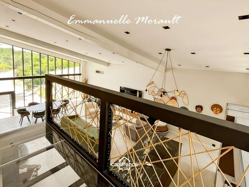 Maison à BAGNOLS-EN-FORET