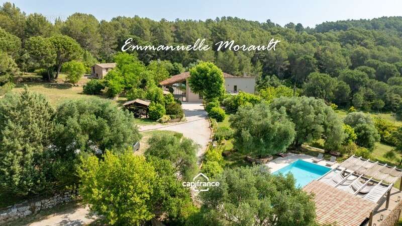 Maison à BAGNOLS-EN-FORET