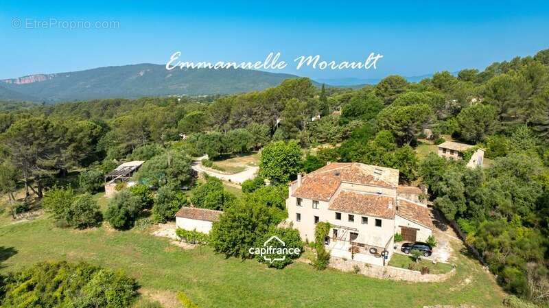 Maison à BAGNOLS-EN-FORET