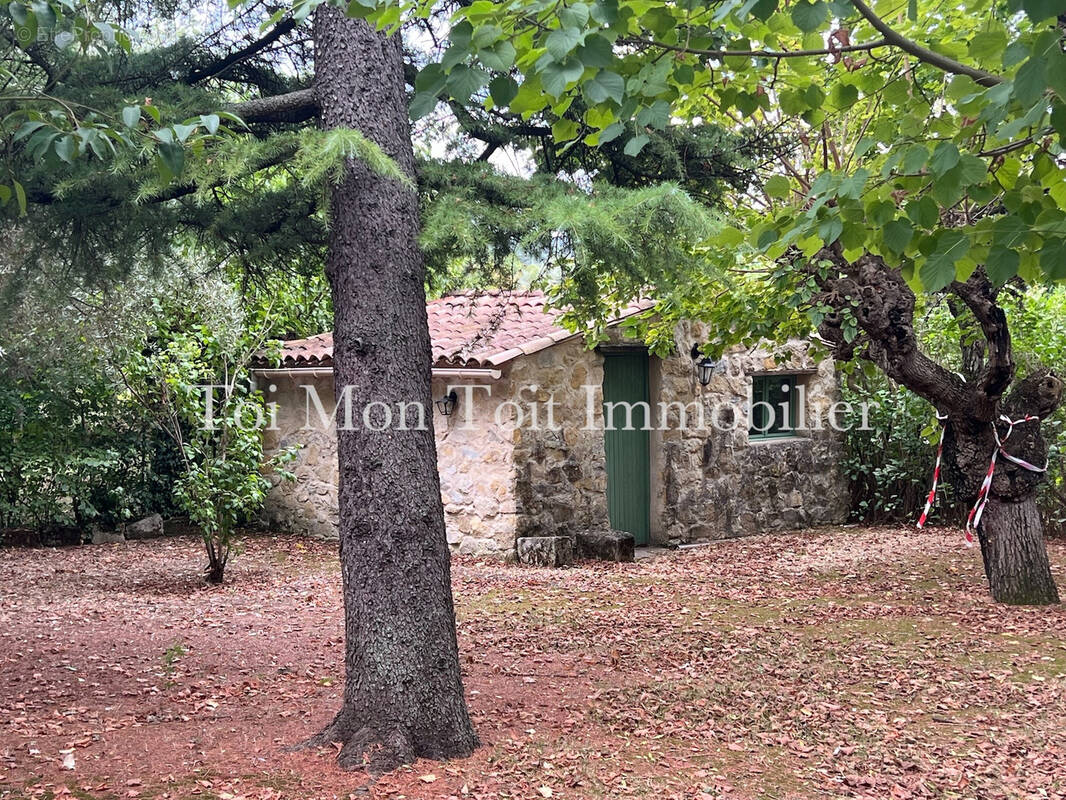 Terrain à AIGREMONT