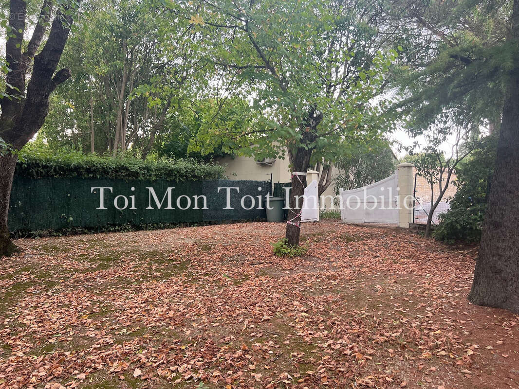 Terrain à AIGREMONT