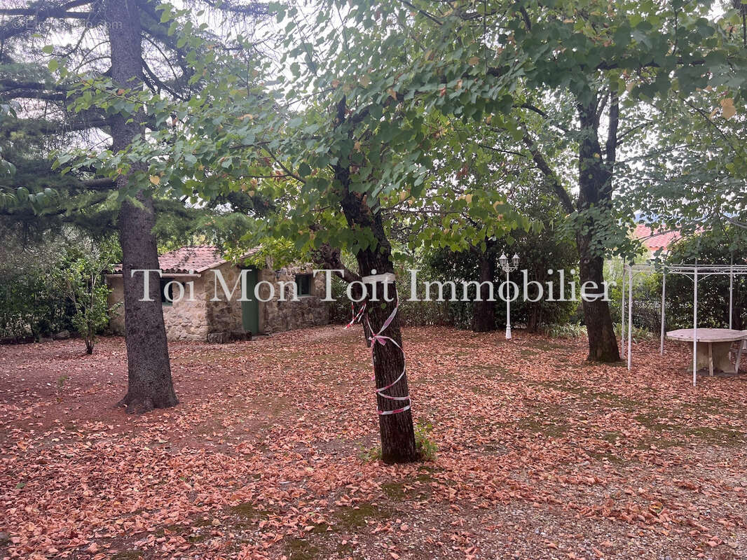 Terrain à AIGREMONT