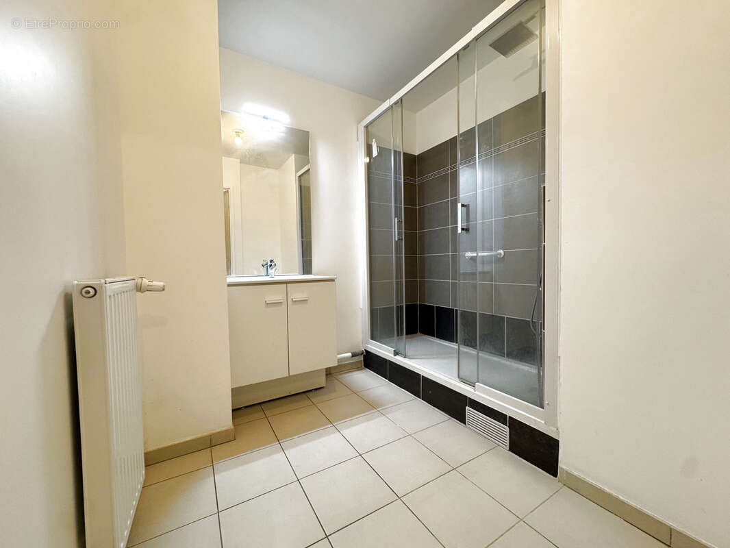 Appartement à LOUVRES