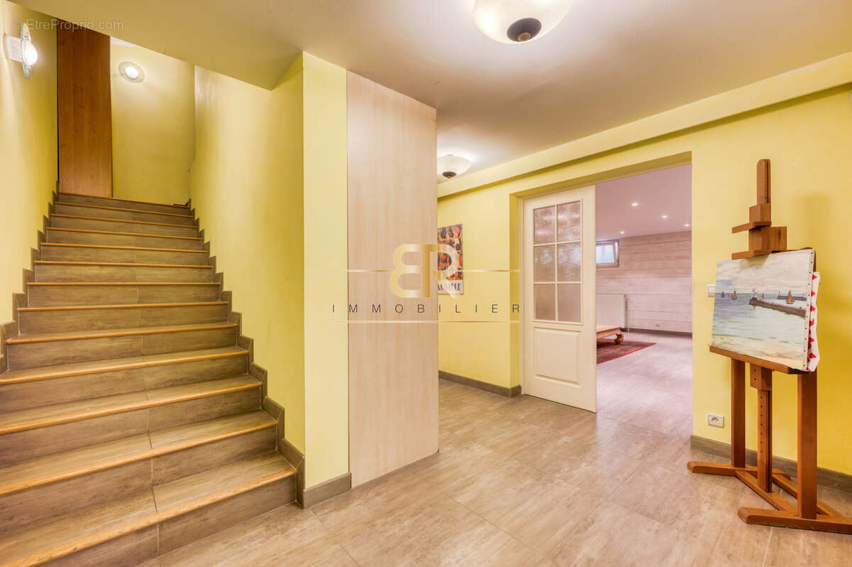 Maison à SAINT-MAUR-DES-FOSSES