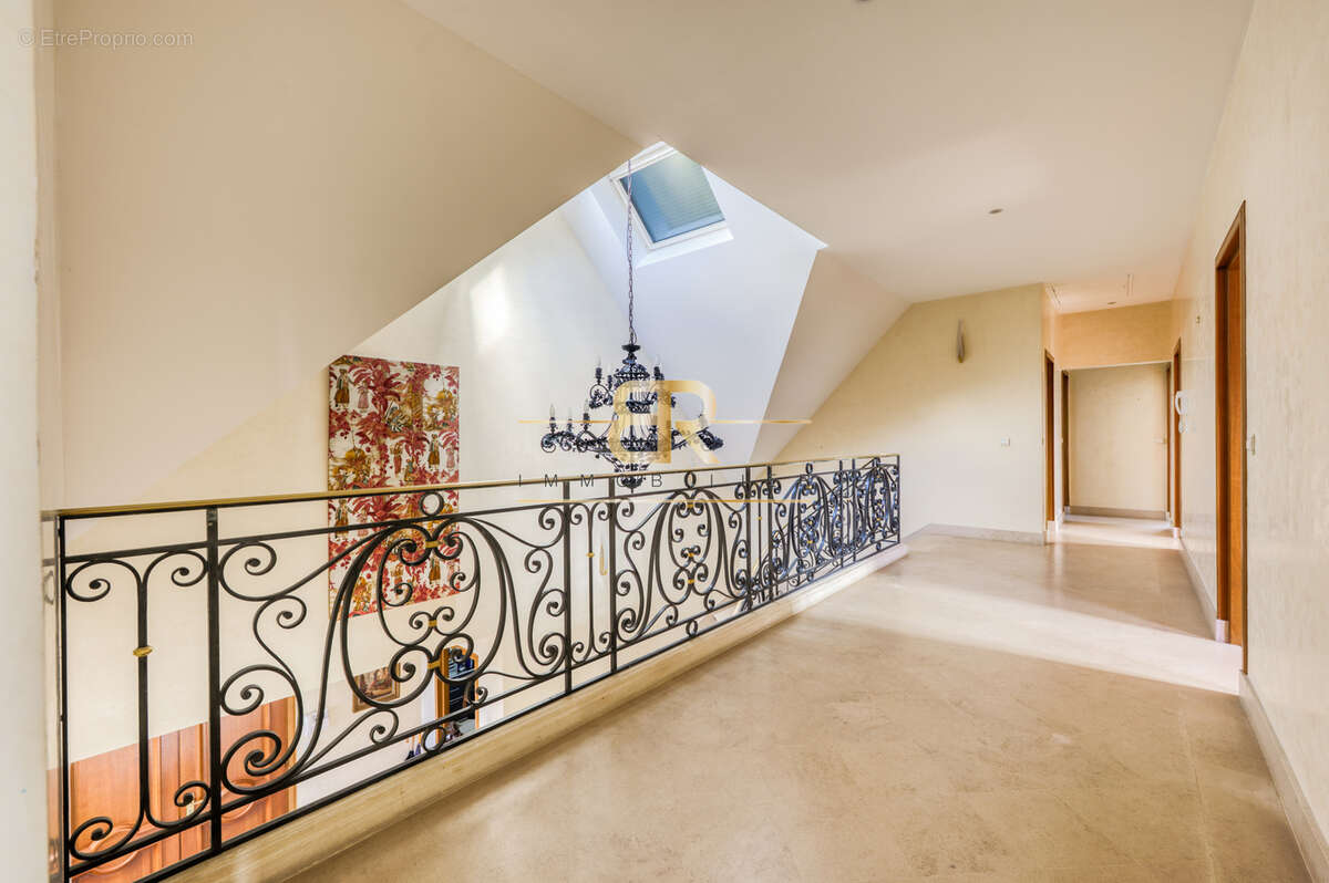 Maison à SAINT-MAUR-DES-FOSSES