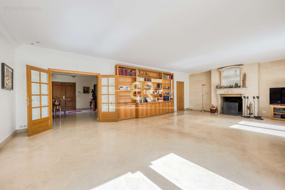 Maison à SAINT-MAUR-DES-FOSSES