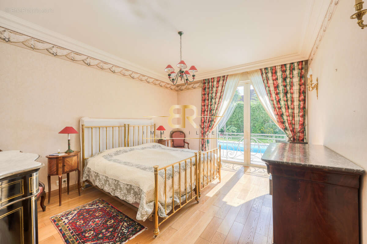 Maison à SAINT-MAUR-DES-FOSSES