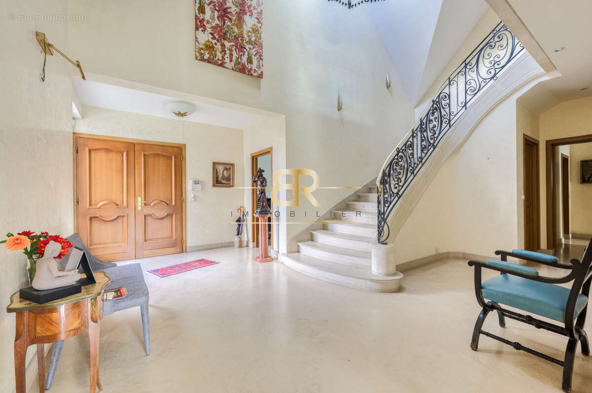 Maison à SAINT-MAUR-DES-FOSSES