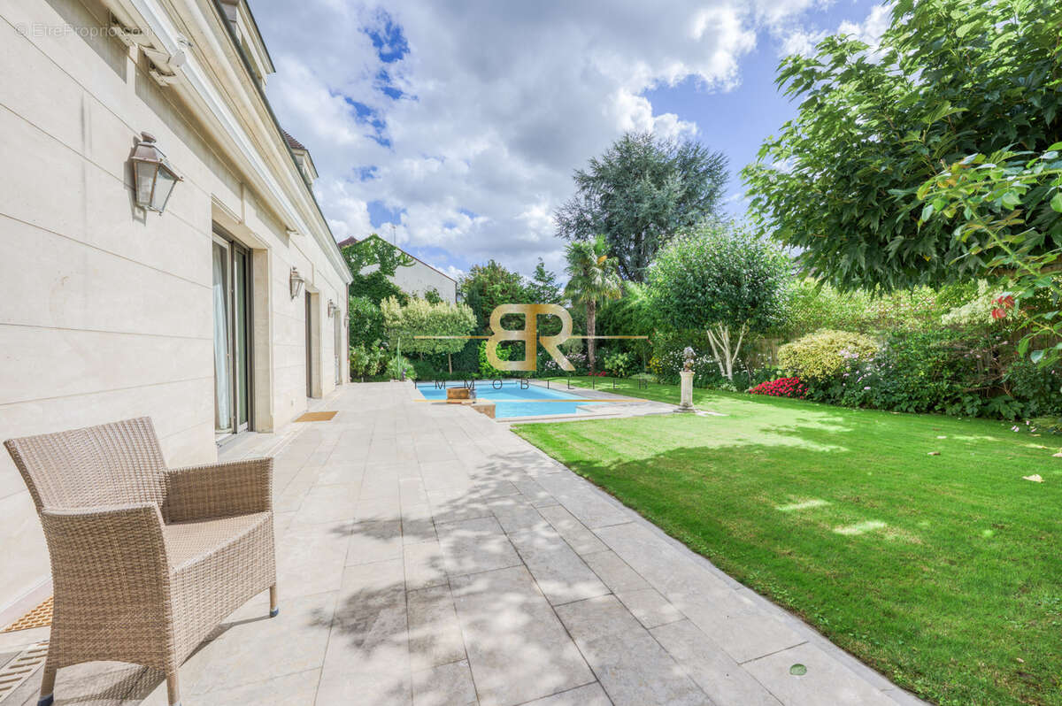 Maison à SAINT-MAUR-DES-FOSSES