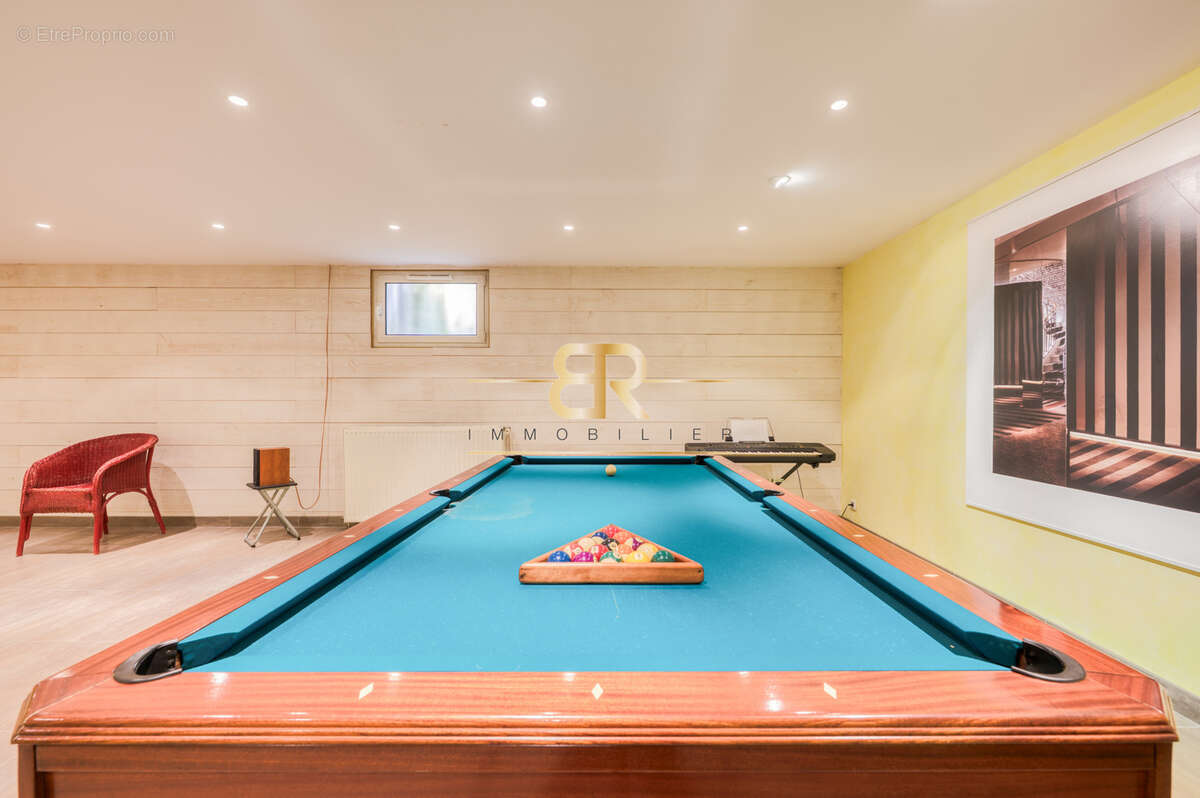 Maison à SAINT-MAUR-DES-FOSSES