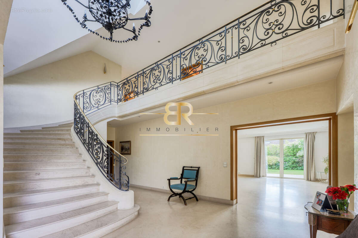 Maison à SAINT-MAUR-DES-FOSSES