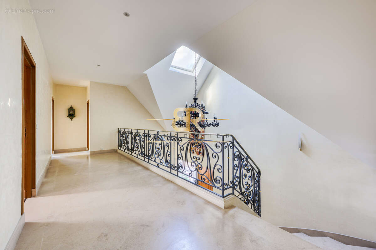 Maison à SAINT-MAUR-DES-FOSSES