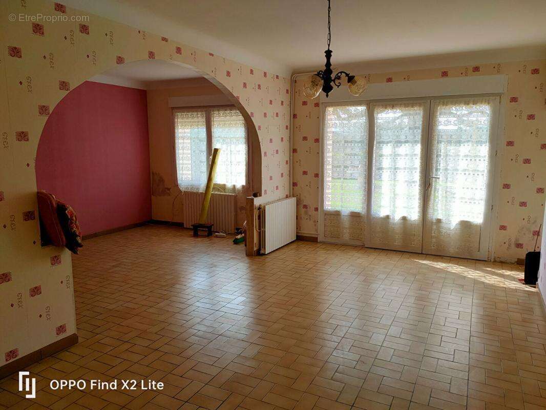 Maison à PUYROLLAND