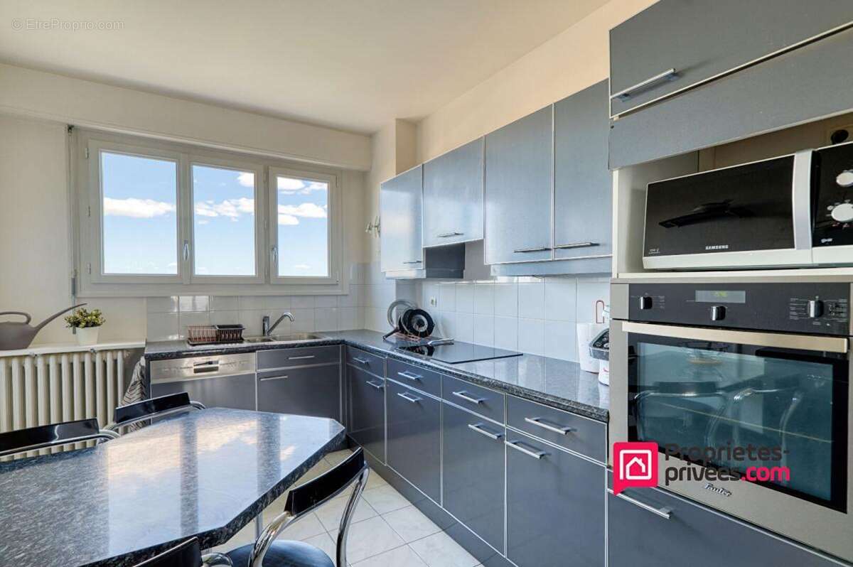 Appartement à LYON-5E