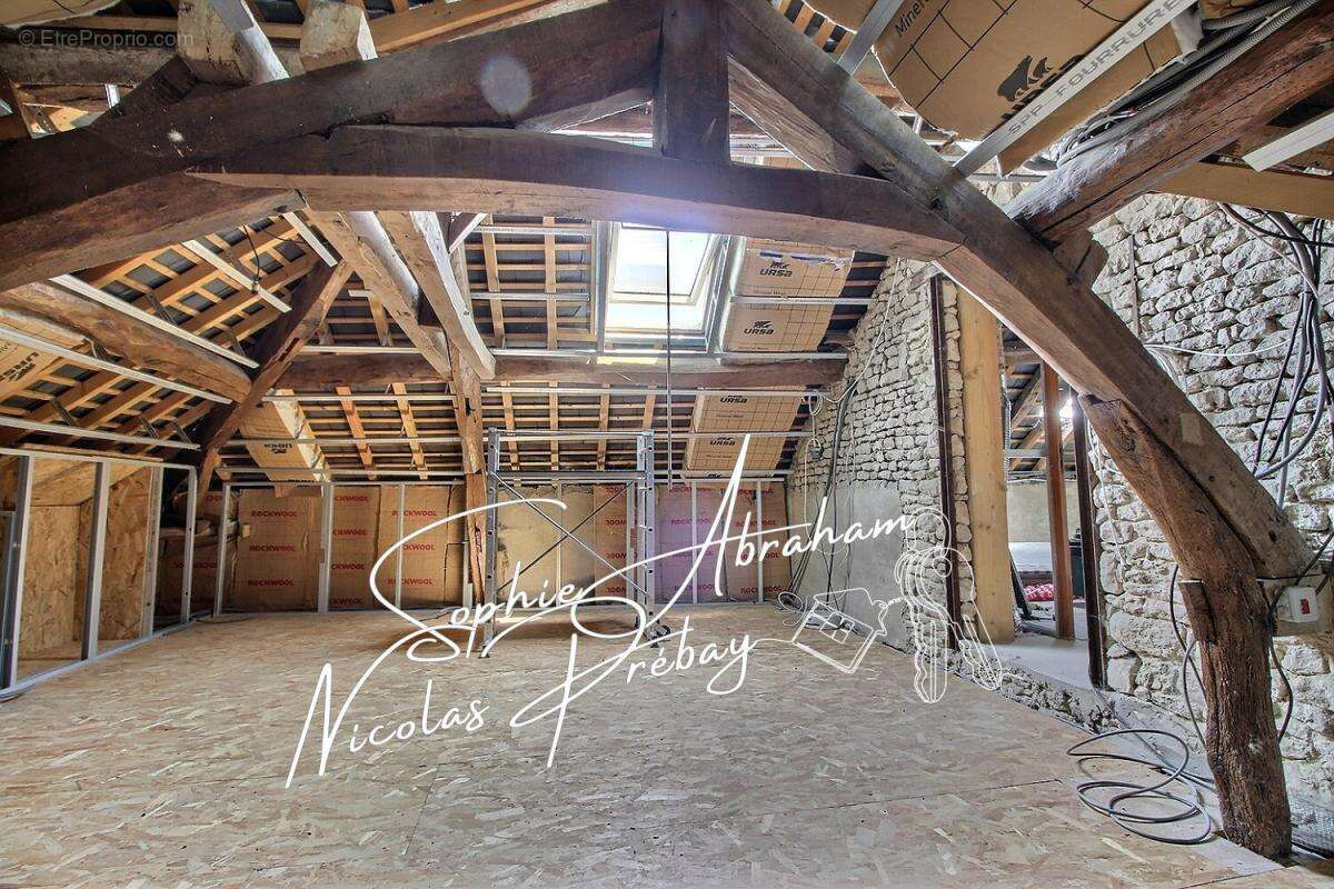 Maison à BAZOCHES-LES-GALLERANDES