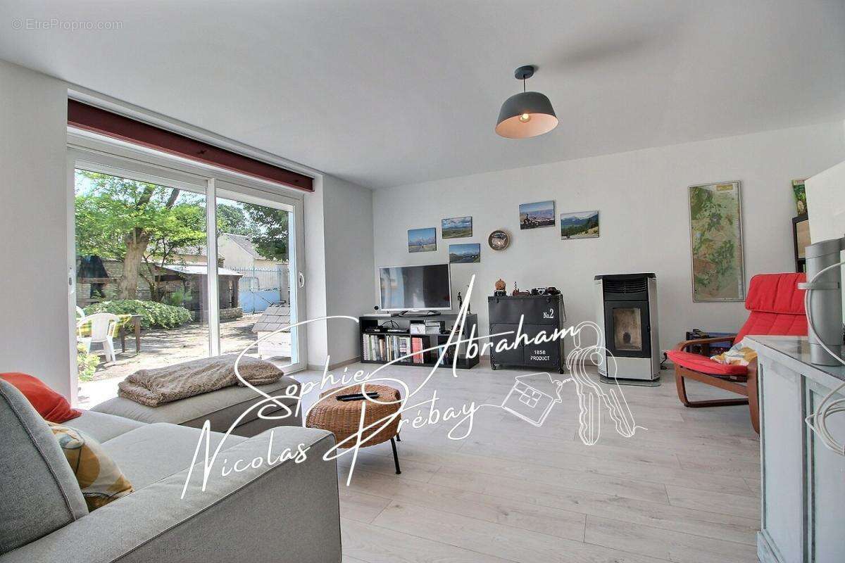 Maison à BAZOCHES-LES-GALLERANDES