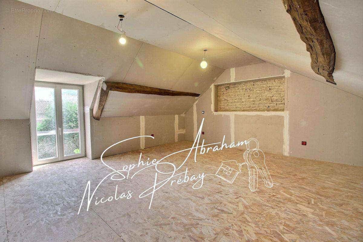 Maison à BAZOCHES-LES-GALLERANDES