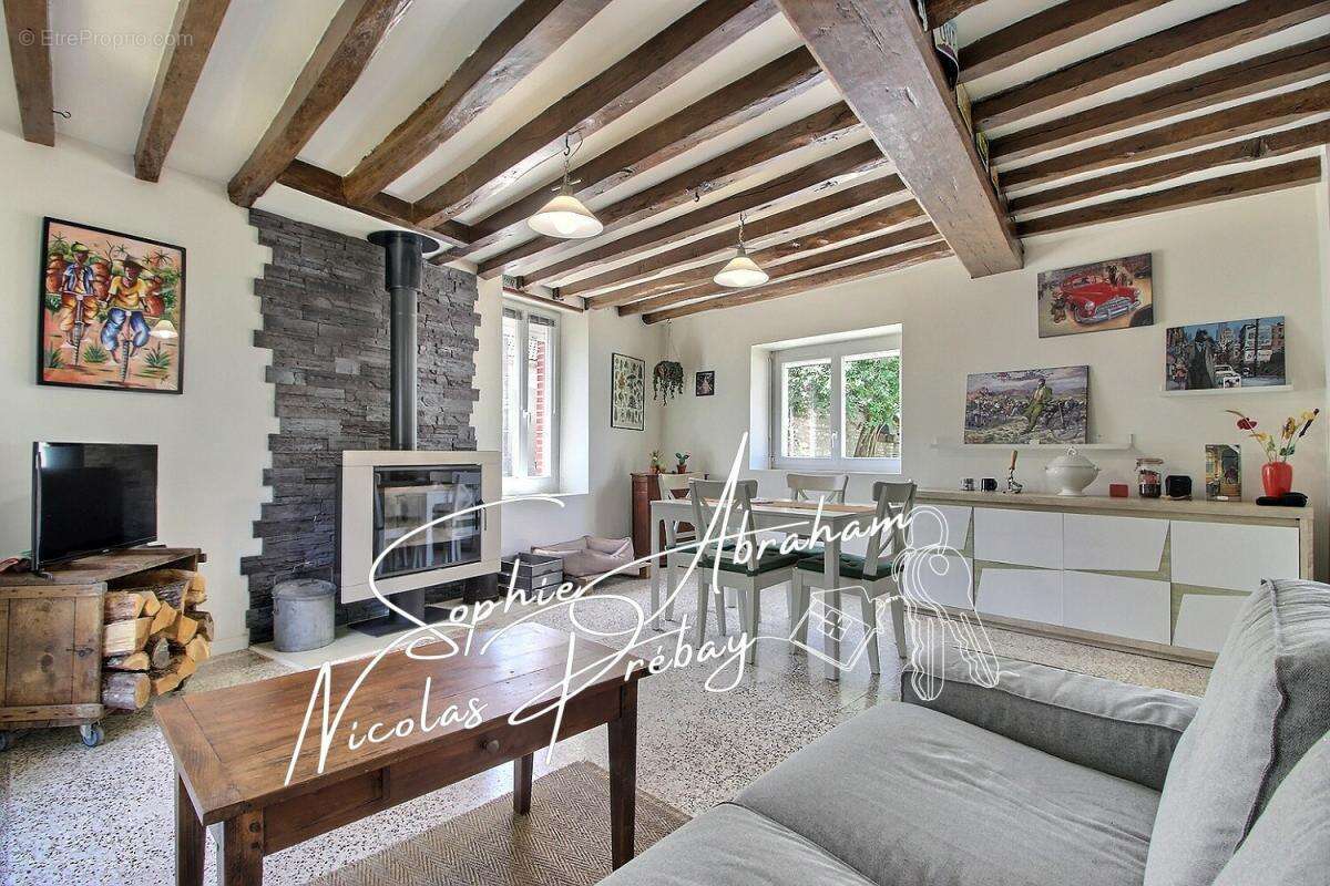 Maison à BAZOCHES-LES-GALLERANDES