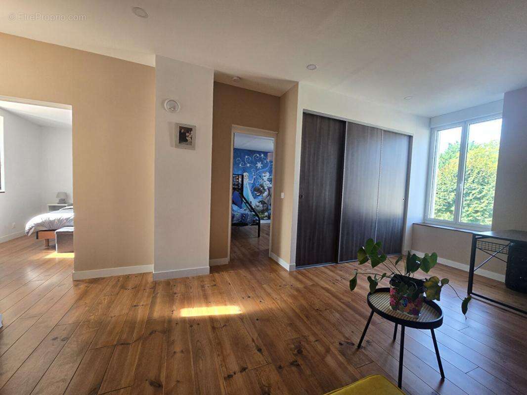 Maison à MAY-EN-MULTIEN