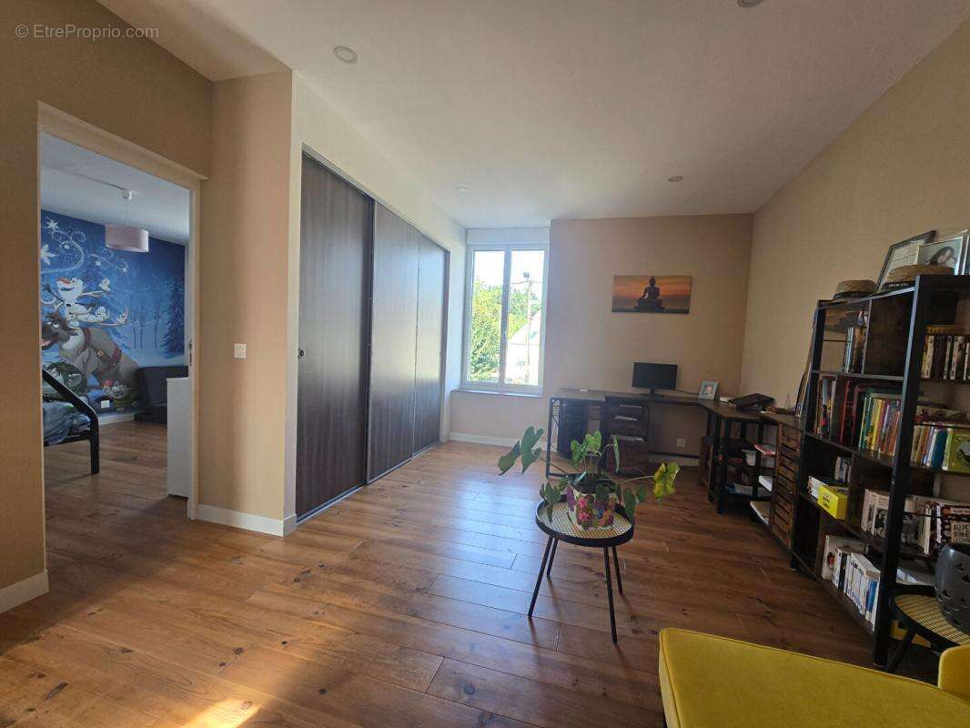 Maison à MAY-EN-MULTIEN