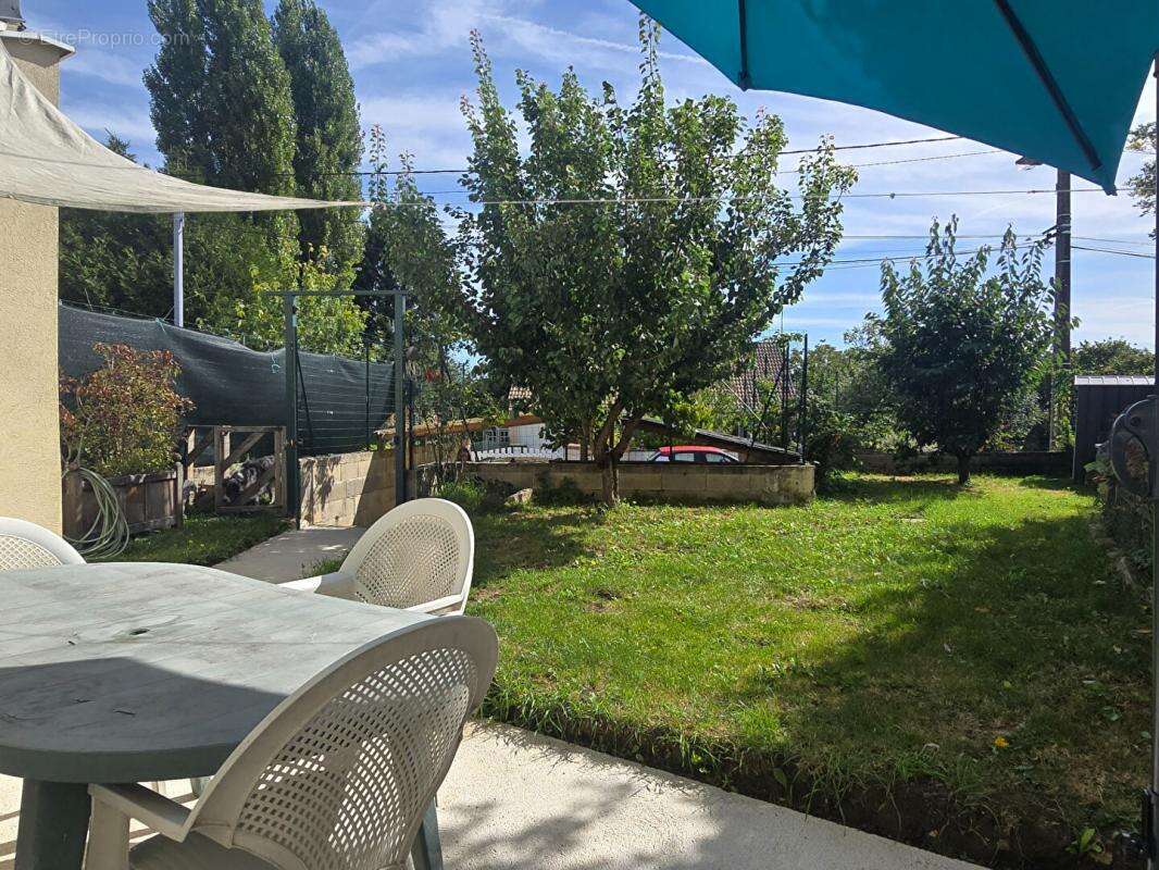 Maison à MAY-EN-MULTIEN