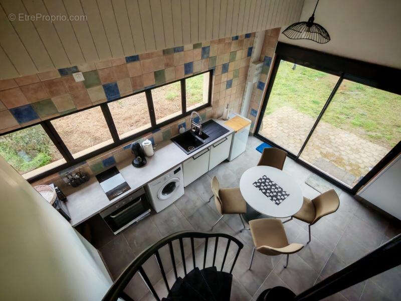 Maison à SAUGNAC-ET-CAMBRAN