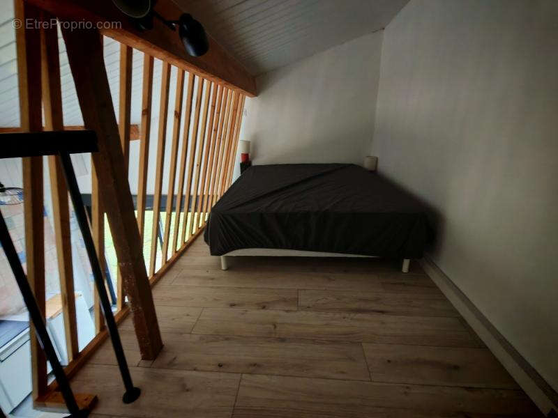 Maison à SAUGNAC-ET-CAMBRAN