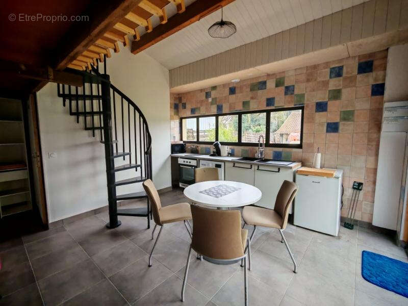 Maison à SAUGNAC-ET-CAMBRAN