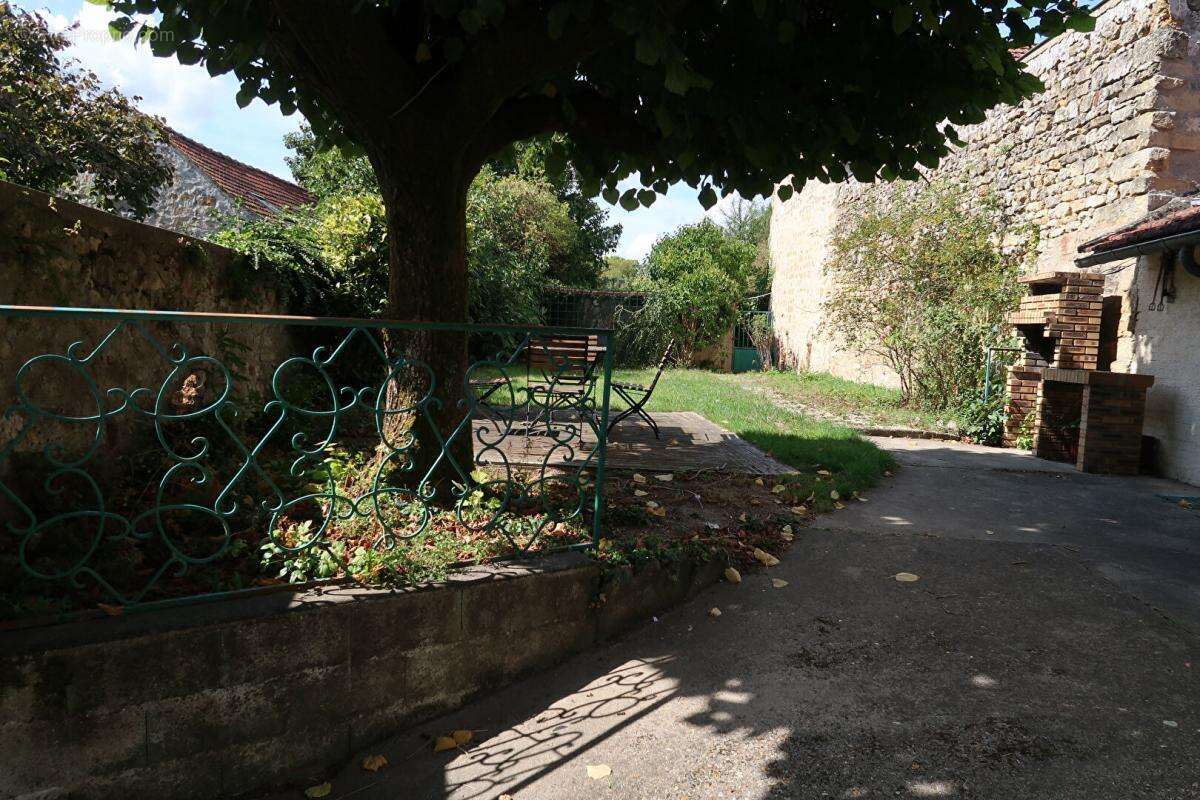 Maison à BOISSY-L&#039;AILLERIE