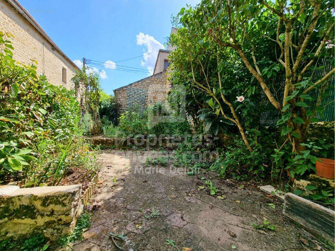 Maison à MESVES-SUR-LOIRE