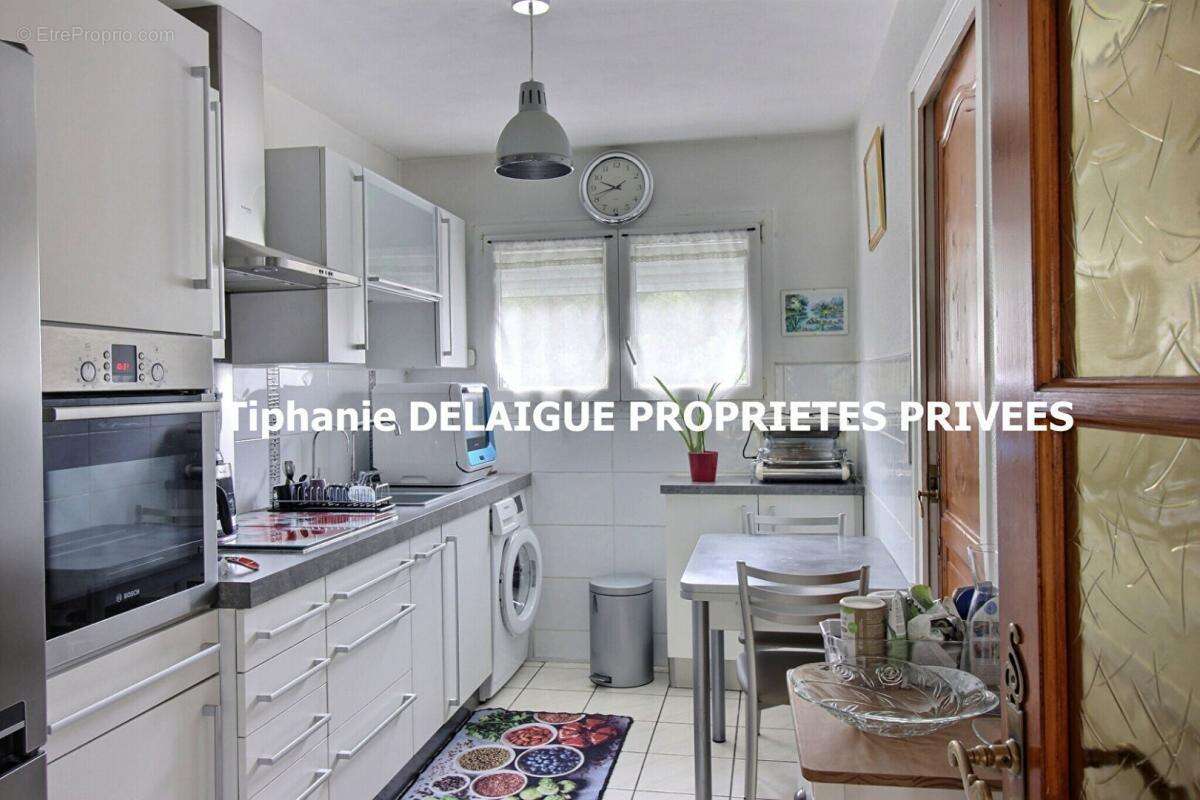 Appartement à LE CHAMBON-FEUGEROLLES