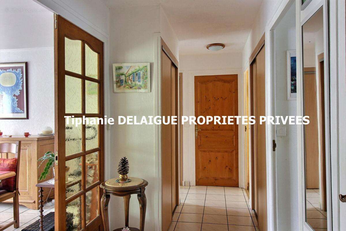 Appartement à LE CHAMBON-FEUGEROLLES