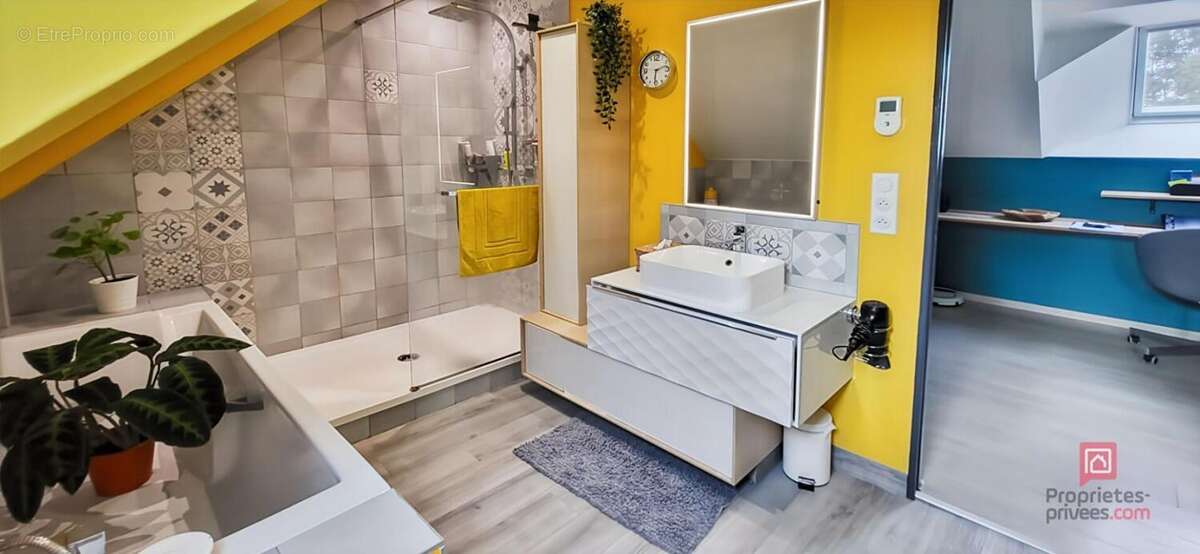 Maison à MINIAC-MORVAN