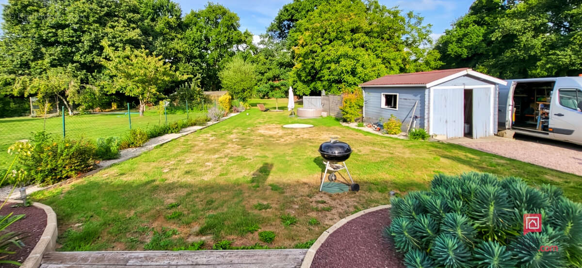 Maison à MINIAC-MORVAN