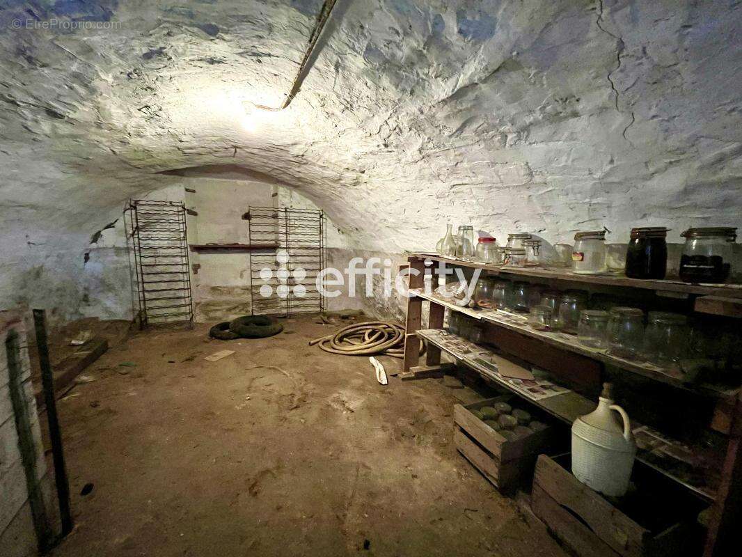 Maison à LA VILLE-DU-BOIS